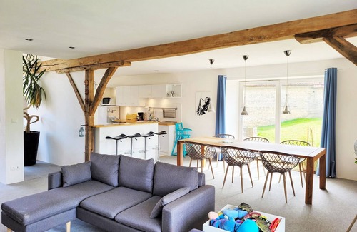 Beurizot Cottage | Family cottage for 5 people with large garden, barbecue and play area!