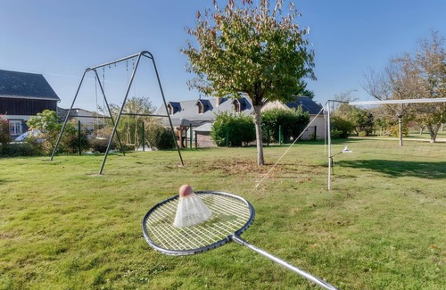 Noyant-Villages Apartment | Family Cottage in the Countryside