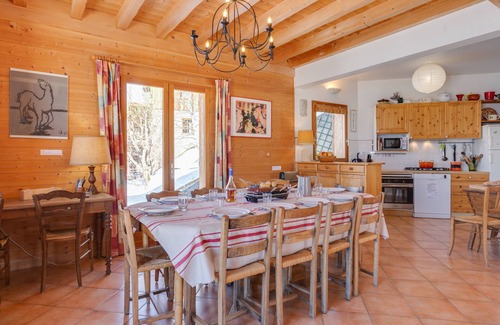 Villard-Reculas Ski Chalet | Family cottage 12 pers- close tracks, view + on mountains, South terrace