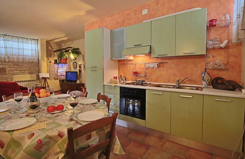 Furlo House | Family Cottage in Cagli with Pool