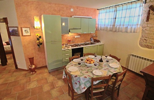 Furlo House | Family Cottage in Cagli with Pool