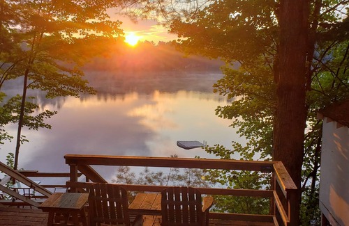 Hollis Center Cottage | Family cottage on Deer Pond within 30 min to Southern ME beaches and activities!
