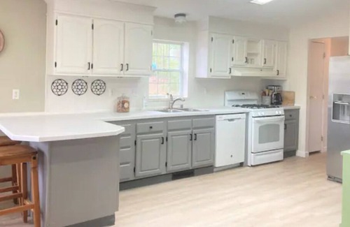 Lake Ann Cottage | Family Cottage on Sanford Lake near Sleeping Bear Dunes & Traverse City