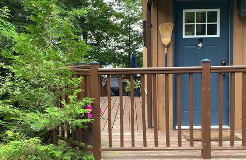 Otter Lake Cottage | Family Cottage *Pet Friendly *West Exposure *2hrs North of TO *Close to Trails