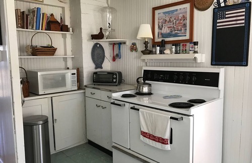 Niantic Cottage | Family Cottage Steps from the Beach!