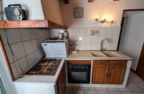 Faymont Cottage | Family cottage with terrace and kids' area in Faymont