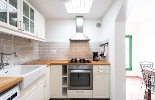 Temisas House | Family cotttage among olive