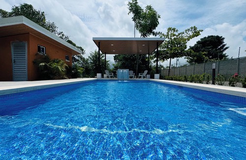 Parrita House | Family-Friendly 4BR Oasis with A/C & Pool near Playa Bandera