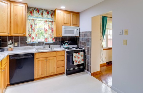 Camden House | Family Delaware Vacation Rental - 4 Mi to Dover