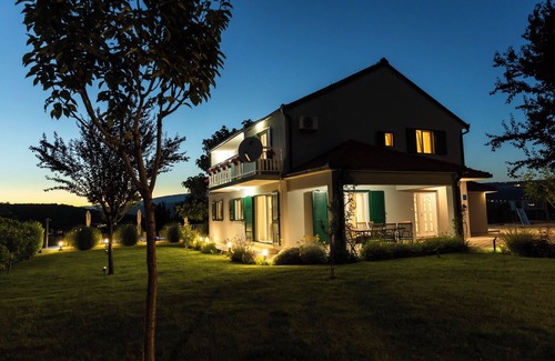 Zmijavci Villa | Family destination