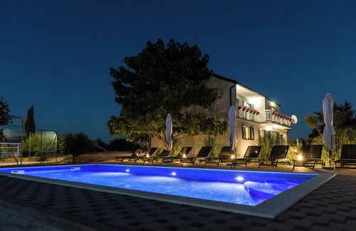 Zmijavci Villa | Family destination