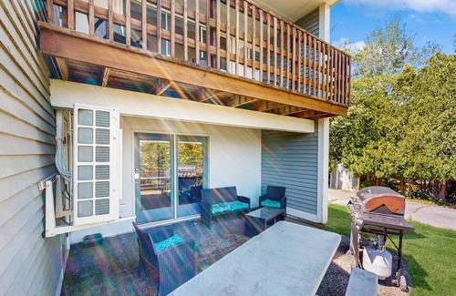 Bar Harbor House | Family & Dog-Friendly Townhouse w/Back Porch, Views, Partial AC