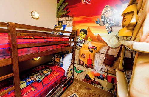Cypress Gardens Hotel | Family Dream Room with Playgrounds Galore | 2 Adventure Theme Rooms w/Pool