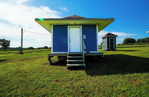 Plantersville Cabin | Family Farms Cabin 5 - Twin/Full Bunk, Fire Pit & Lakeside Escape, Near Ren Fest