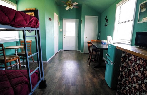 Plantersville Cabin | Family Farms Cabin 2 - Full Beds, Relaxing Nights, Lake View + Fire Pit Sleeps 4