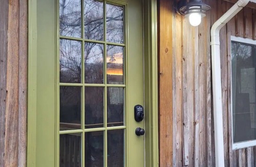 Centreville Cabin | Family Fishing Stay - Private Cahaba River Access