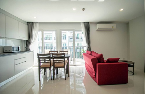 Kram Condo | Family for 4 people, 2 pools, AC, Kitchen, Fitness and near the beach