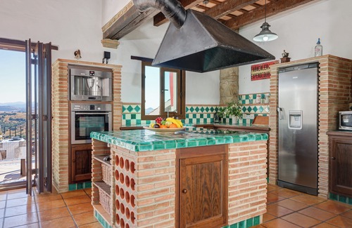 Jimena de la Frontera Villa | Family friendly traditional villa in Andalusian pueblo blanco with infinity pool