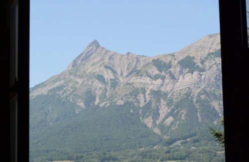 Saint-Bonnet-en-Champsaur Ski Chalet | Family Chalet/Tribute/Friends/Large Dining Table/Large Rooms/Garden