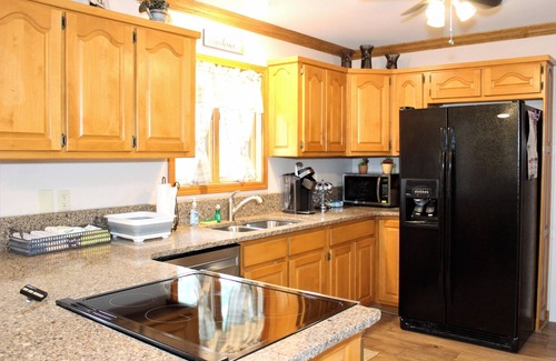 Hot Springs Village House | Family Friendly Home with Large Fenced Yard!