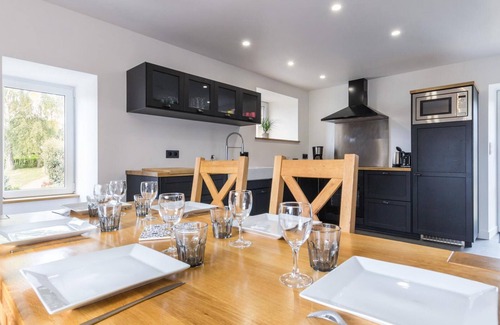 Le Val-Saint-Pere Cottage | Family-Friendly Cottage with Terrace, Garden, and Baby Equipment Near Mont St-Michel