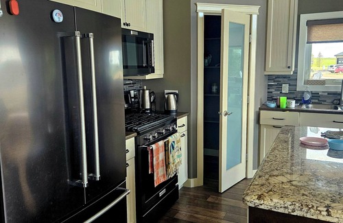 Saskatchewan Cabin | Family friendly cabin at Lake Diefenbaker
