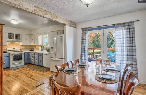 Village Seven House | Family-friendly home, game room, mountain views, access walking trail/yard