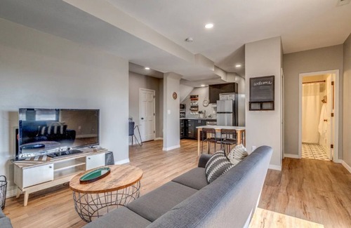 Briargate House | Family-Friendly - Cozy Modern - Convenient - USAFA - Air Force Academy