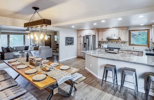 Briargate House | Family-friendly 6-bedroom home with fitness room, patio, and space to unwind