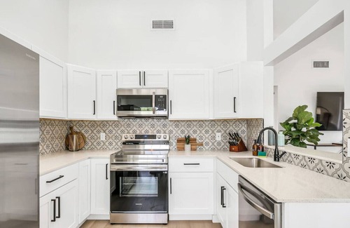 Royal Palm Beach House | Family Friendly 4BR Home with a Private Pool & Calm Farmhouse Charm