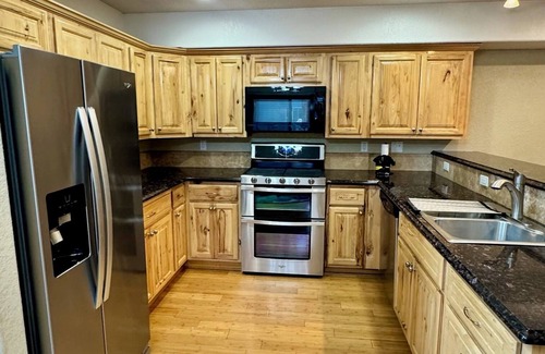 Tahoe Island House | Family Friendly Lake/Ski Escape - 3BR & 3BA house in South Lake Tahoe