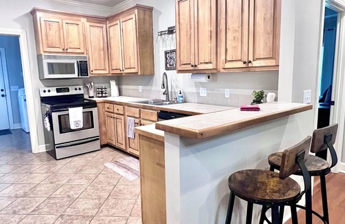 Starkville House | Family Friendly - <1 Mile to Campus