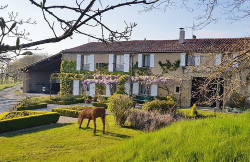 Chalabre House | Family-friendly 19th-century farmhouse: games, swimming pool and hiking trails.