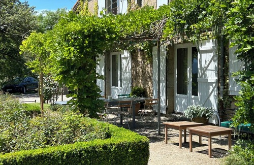 Chalabre House | Family-friendly 19th-century farmhouse: games, swimming pool and hiking trails.