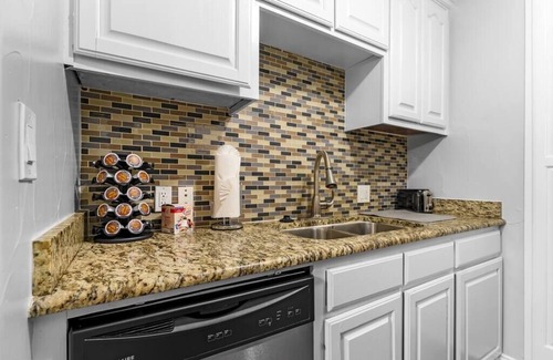 Arlington Apartment | Family Friendly 2bdrm-Walk To At&t/Cowboys Stadium
