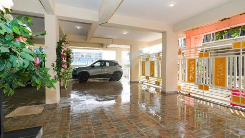 Pune Apartment | Family friendly 2BHK near Kharadi with Covered Parking