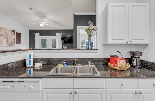 Foley Condo | Family-Friendly 2BR/2BA Foley Condo + Pool Access + Near Attractions