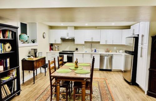 Cobourg Apartment | Family-friendly 2br Near Lake & Downtown