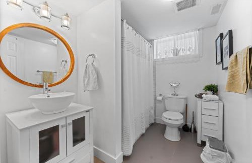 Cobourg Apartment | Family-friendly 2br Near Lake & Downtown