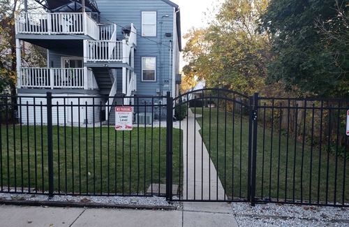 Evanston Apartment | Family-friendly 3-bdrm-2bth apt w/AC, WiFi, & private prkng in Evanston-Near NWU