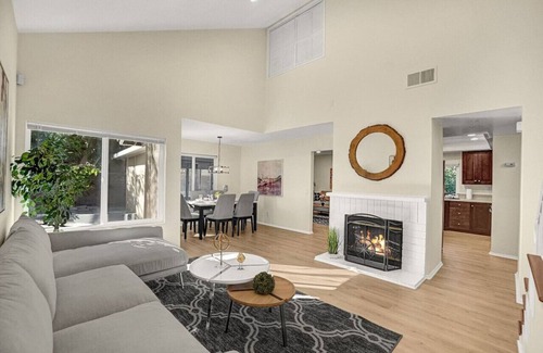 Rialto House | Family Friendly 3 Bedroom House in Rialto