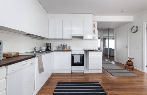 Hietalahti Apartment | Family-friendly 3-BR apt in downtown Helsinki with WiFi, 55” smart TV, Disney+
