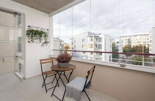 Hietalahti Apartment | Family-friendly 3-BR apt in downtown Helsinki with WiFi, 55” smart TV, Disney+