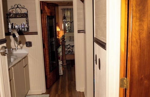 Fayetteville Other | Family friendly 3-bedroom farmhouse in the Tennessee Valley near Fayetteville