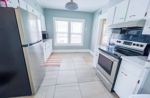 Niagara Falls House | Family-Friendly 3Br-Free Parking & Wifi