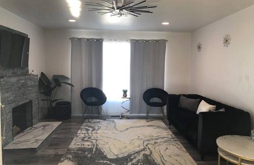Seaside House | Family friendly 3Bdr Seaside house with WiFi, 24 hour security, dishwasher, W/D