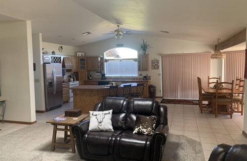 Anthem House | Family Friendly 3bed, 3bath house on Horse Ranch, minutes from trails and shops.