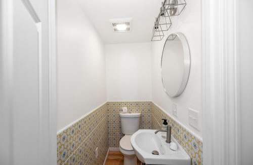 Scarborough House | Family-Friendly 3BR by Pine Point Beach