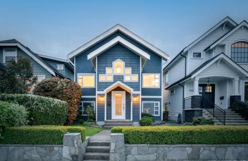 Hastings House | Family-Friendly 3BR Home