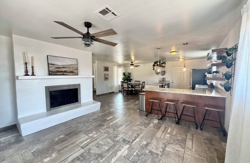 Yuma House | Family-Friendly 3BR house in Prime Location-near hospital – PETS STAY FREE